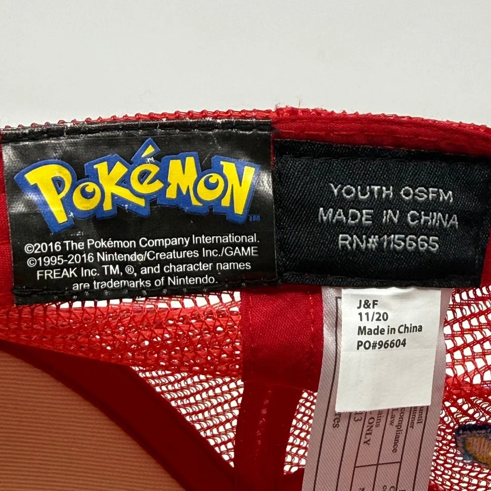 Pokemon Pokeball Red White Trucker Hat Youth OSFM Snapback Cap 2016 Nintendo